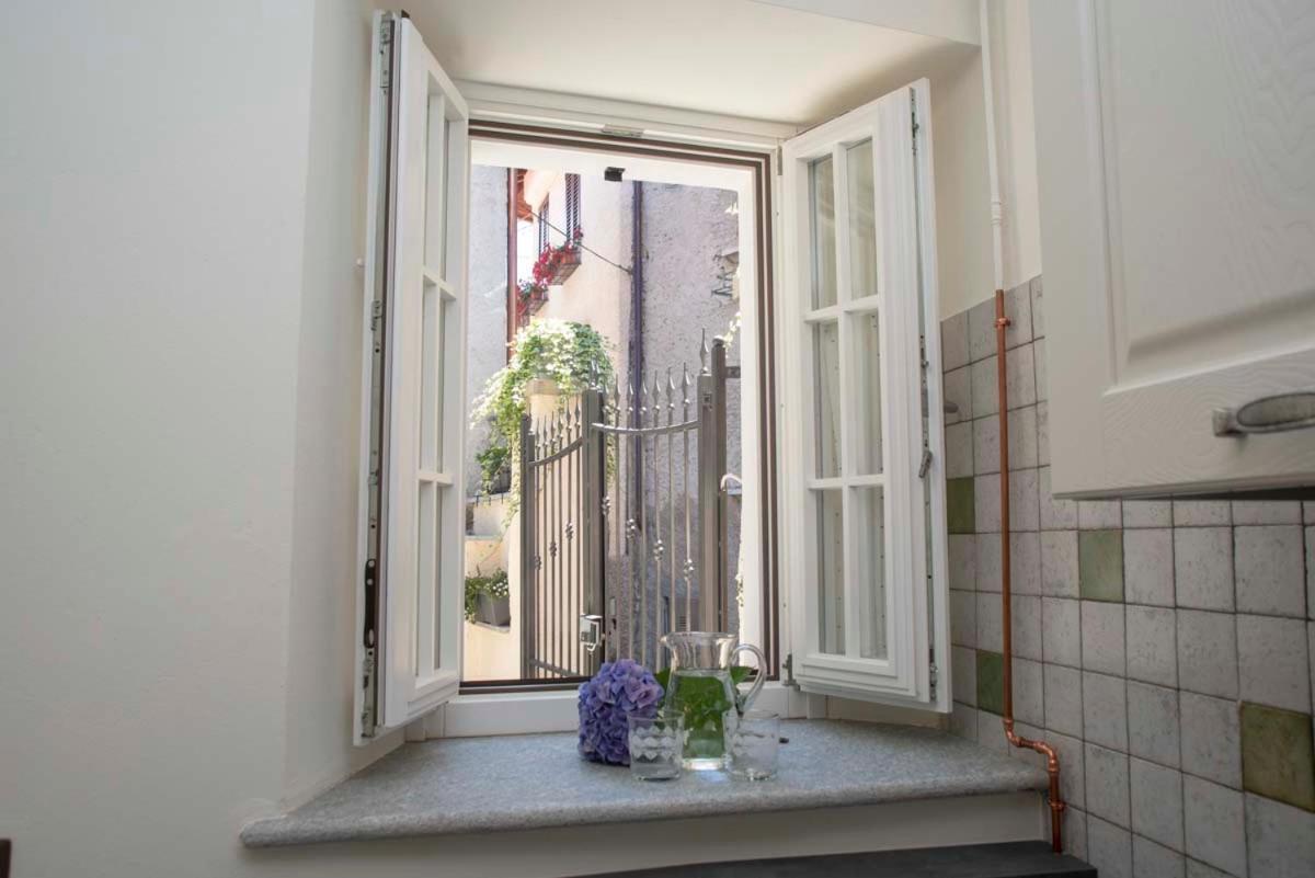 Casa Mia Villa Castelveccana Exteriör bild